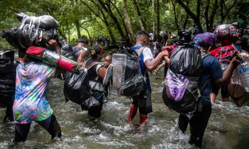 A Bátor Migránsok sok veszélyen mennek át az Amerikai Álomért