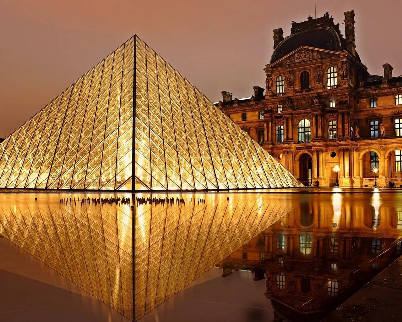 A Louvre a Világ Leglátogatottabb Múzeuma.